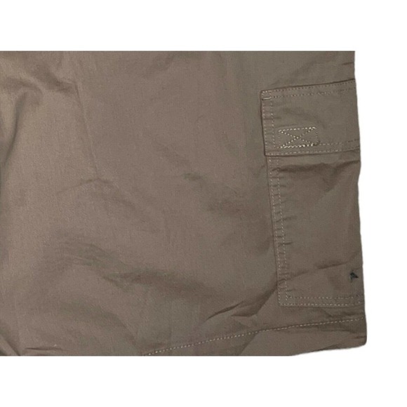 Columbia Red Bluff Men’s Cargo Shorts Flat Front Brown Size 44 - Picture 6 of 6